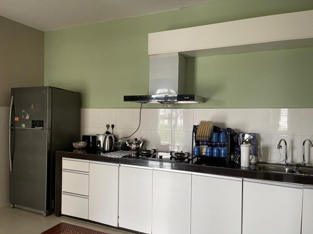 La 1 Homestay Putrajaya Dwiputra エクステリア 写真